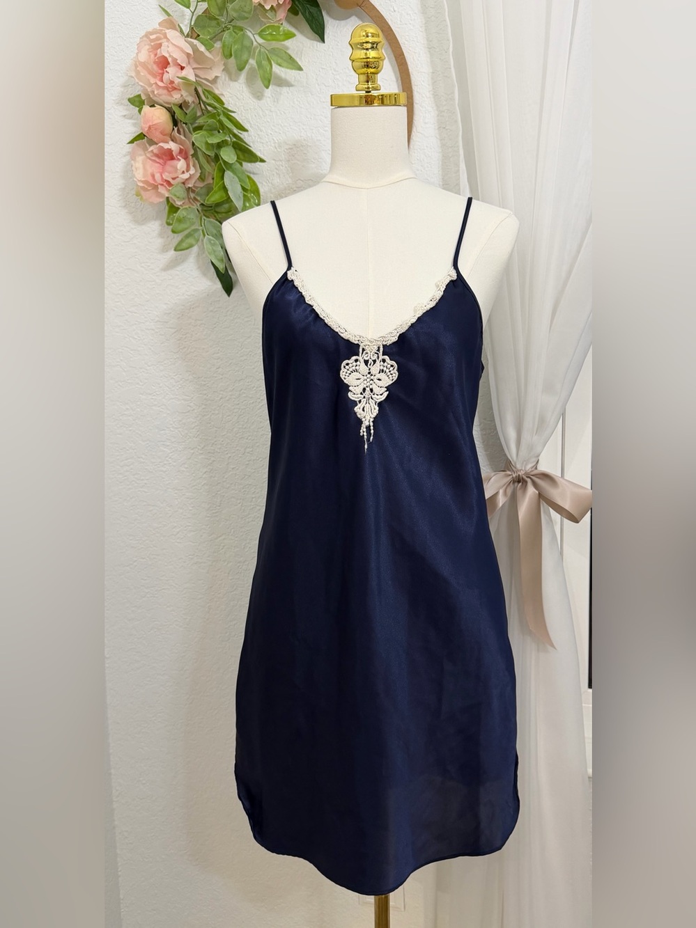 NEW Private Luxuries VINTAGE 90’s Navy Blue Satin Negligée Slip Nightgown M